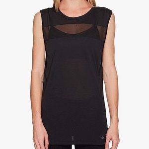 NWT🍀Nike Women's Dri-Fit Breathe Sleeveless Training Top